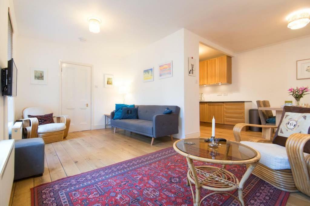 The Cottage. Woodlands, West End. 글라스고 외부 사진