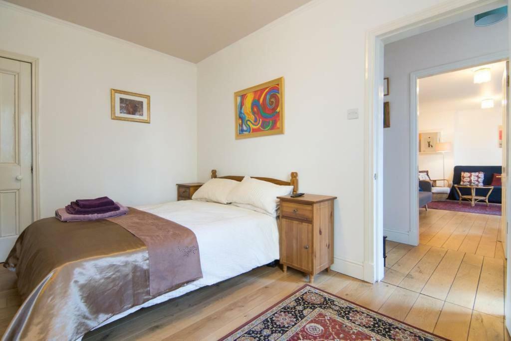 The Cottage. Woodlands, West End. 글라스고 외부 사진